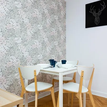 By Renters Apartment *